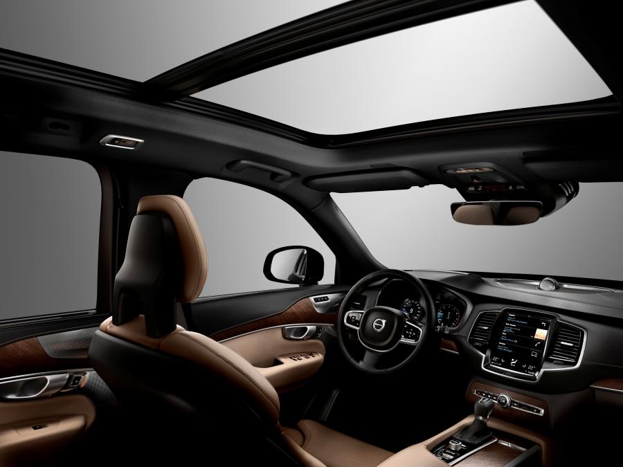  Volvo XC90 T6 AWD First Edition 2014 года  (фото 23 из 38)